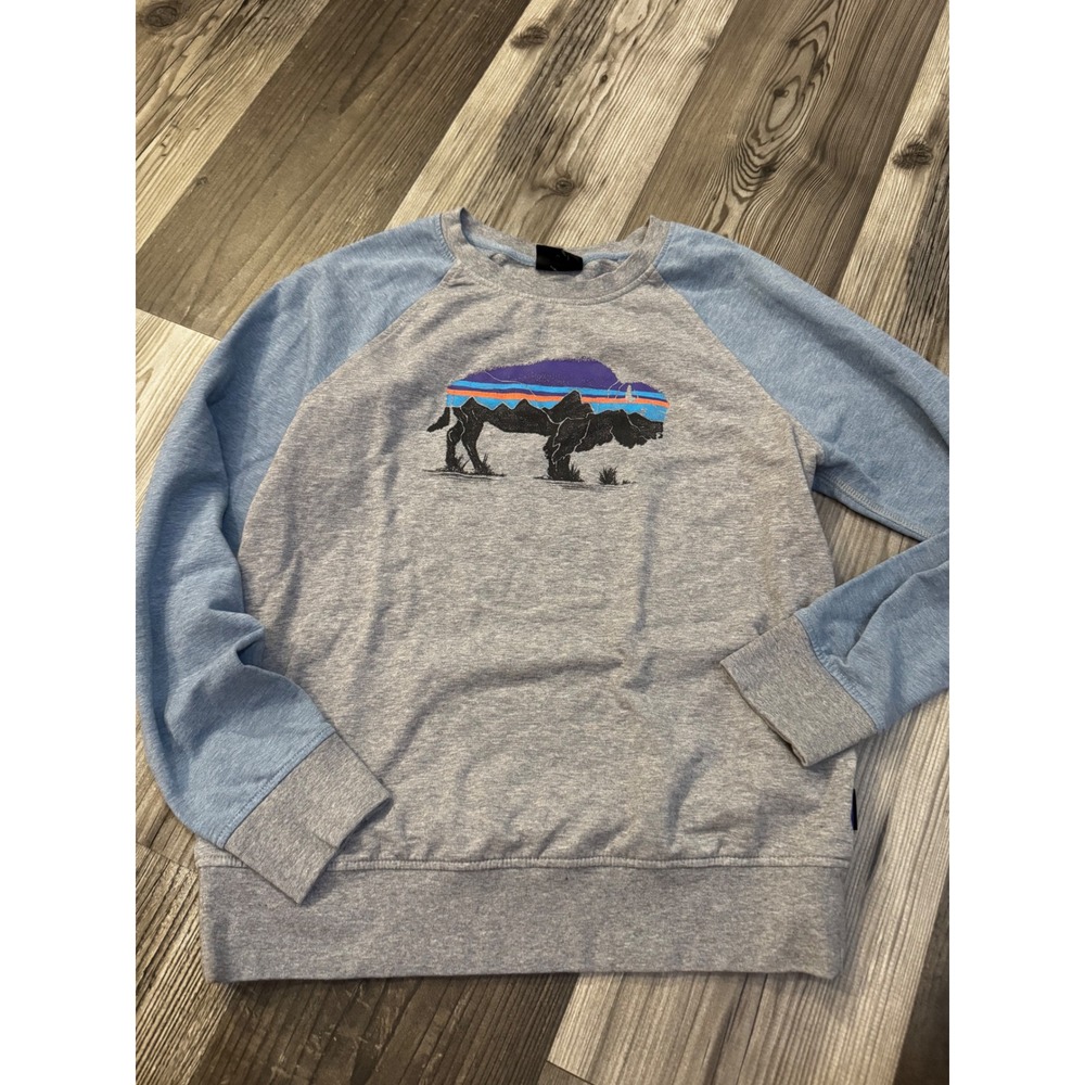 Patagonia Organic Cotton Buffalo Graphic Sweatshirt Grey Blue Raglan Small